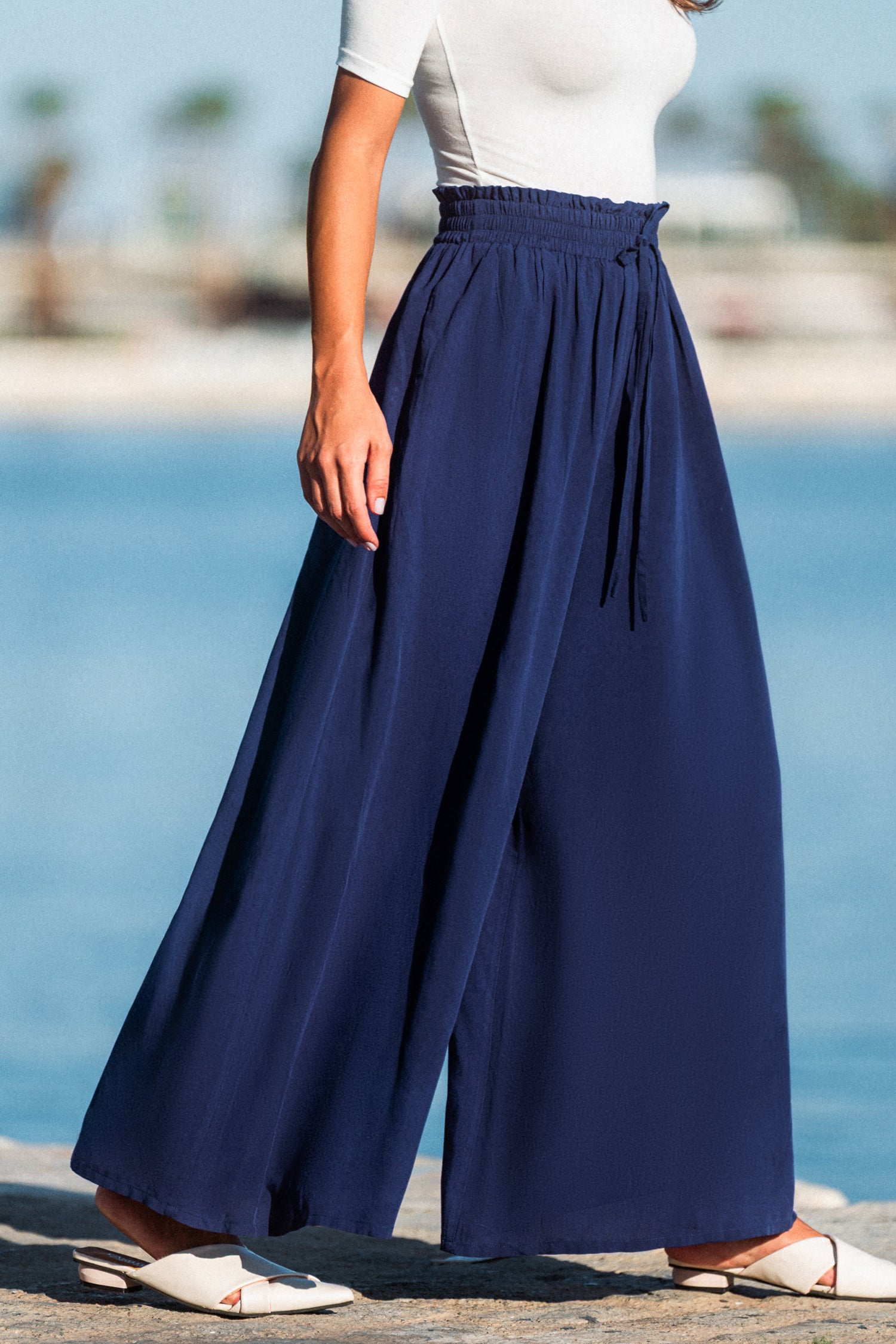 Light and Loose Blue Pants