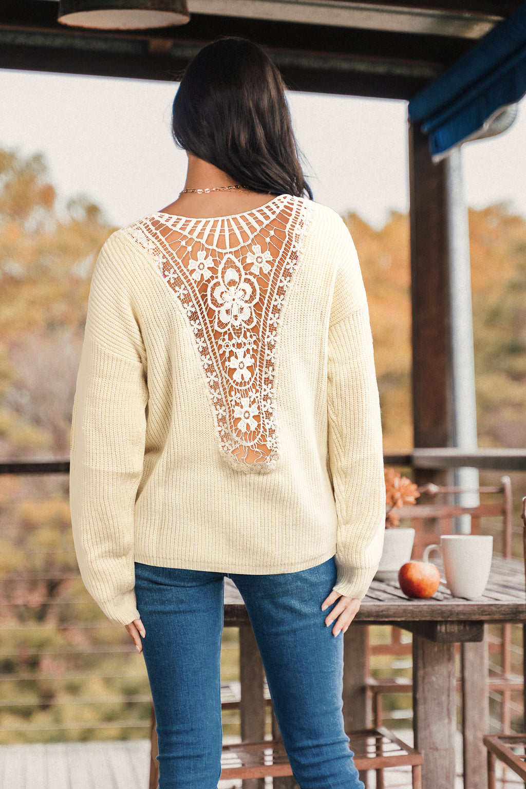 Round Neck Backless Contrast Lace Sweater