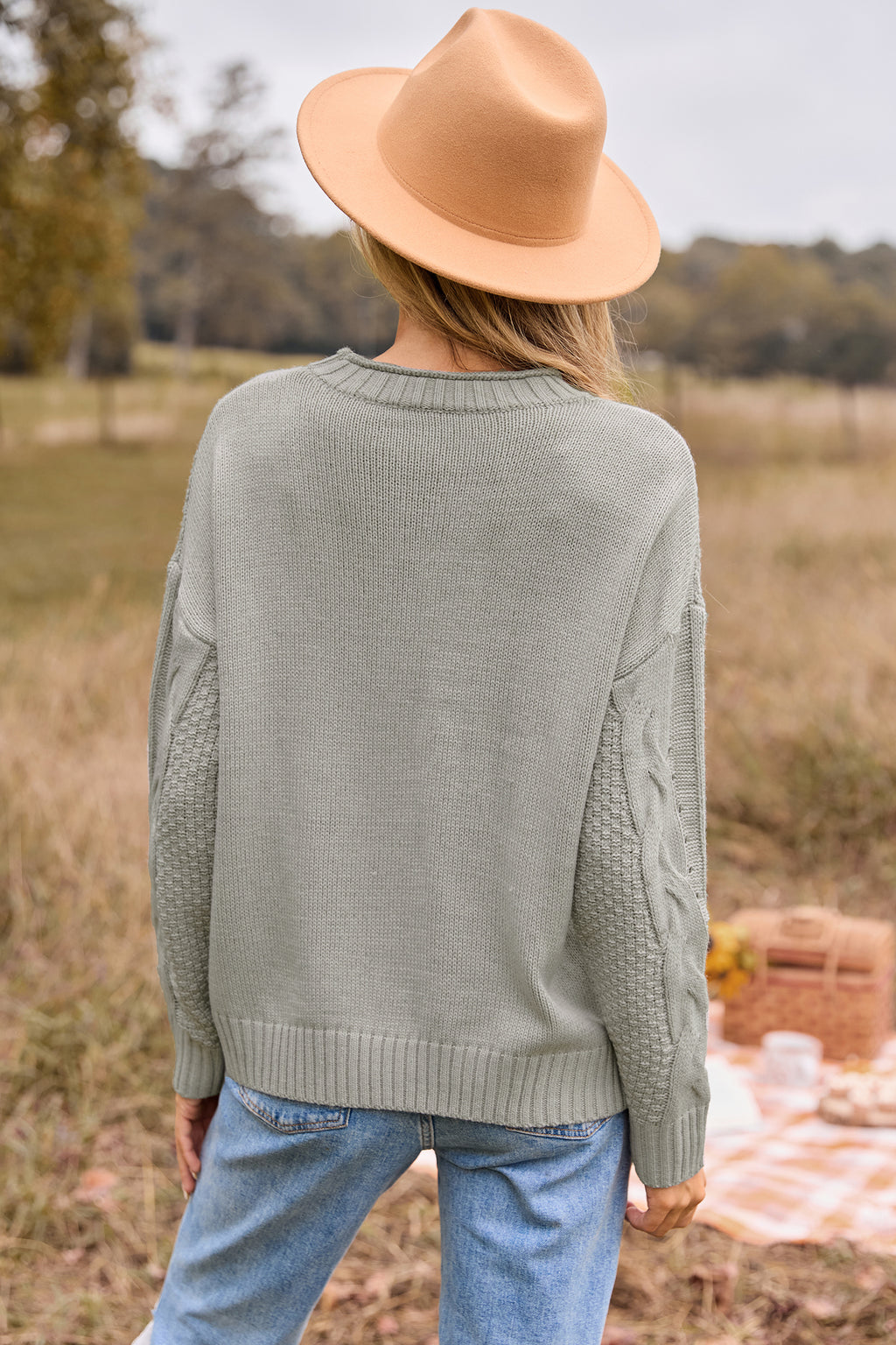 Grey Round Neck Long Sleeve Knit Sweater