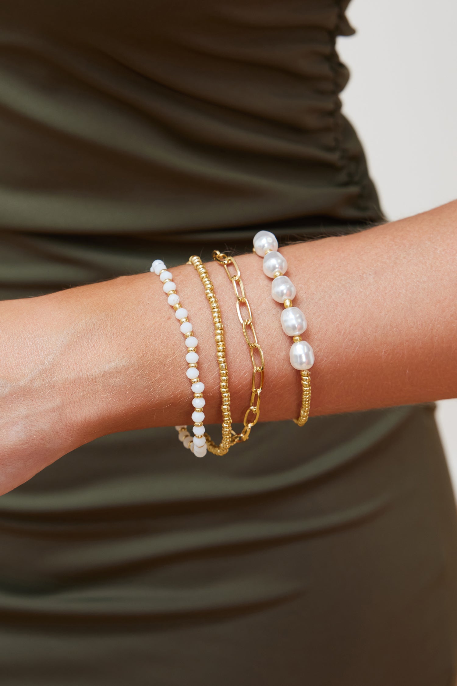 Minimal Muse Gold-Tone Bracelet Set