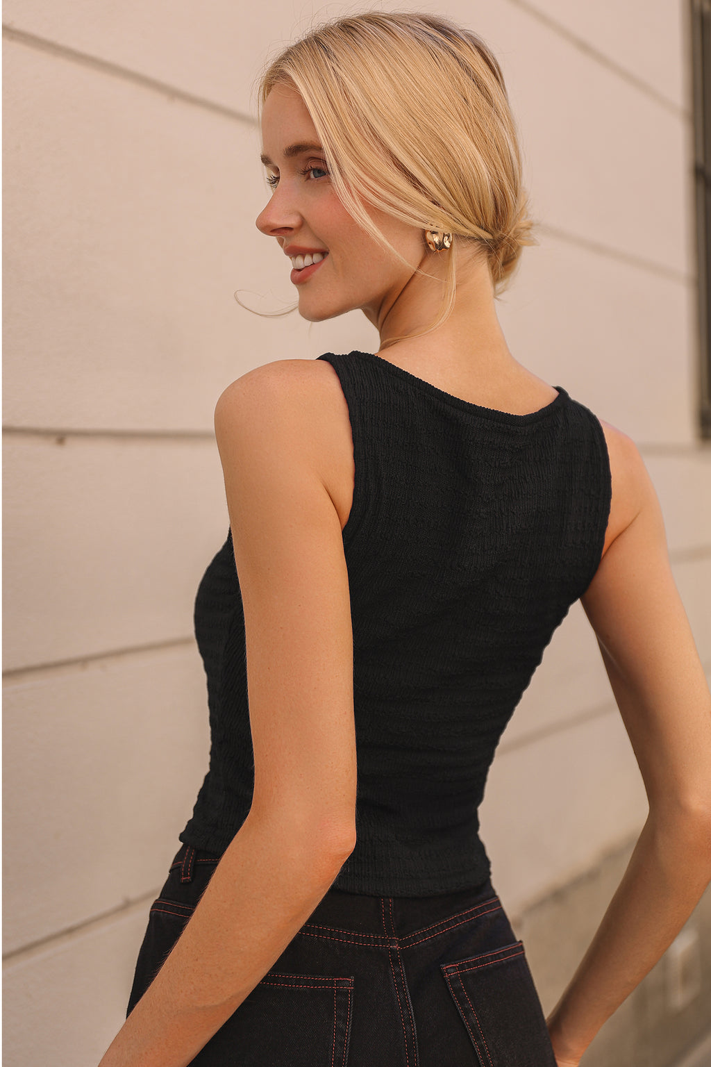 Straight to the Point Black Top